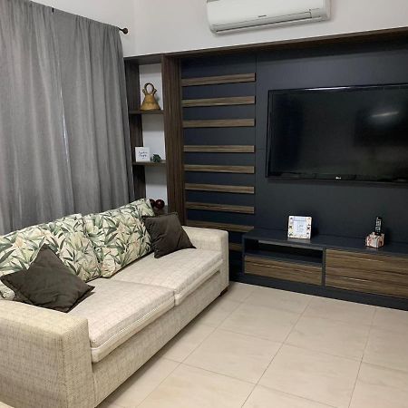 Flat Em Pitangueiras - Sacada Gourmet, 3 Dorms, Limpeza Diaria E Serv De Praia Apartment Guaruja Exterior photo