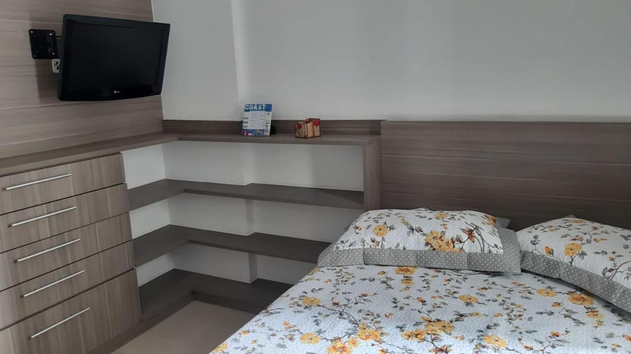 Flat Em Pitangueiras - Sacada Gourmet, 3 Dorms, Limpeza Diaria E Serv De Praia Apartment Guaruja Exterior photo
