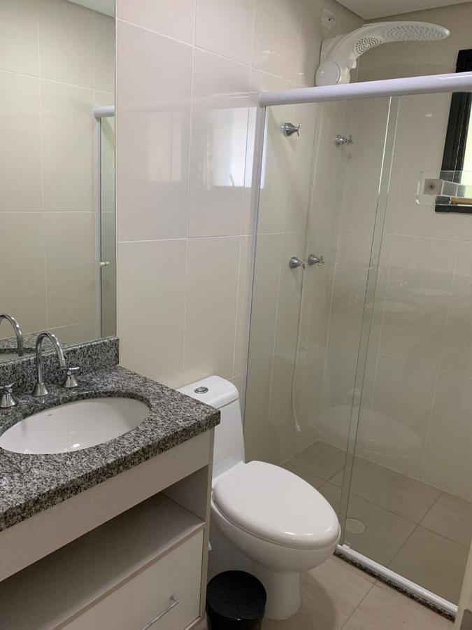 Flat Em Pitangueiras - Sacada Gourmet, 3 Dorms, Limpeza Diaria E Serv De Praia Apartment Guaruja Exterior photo