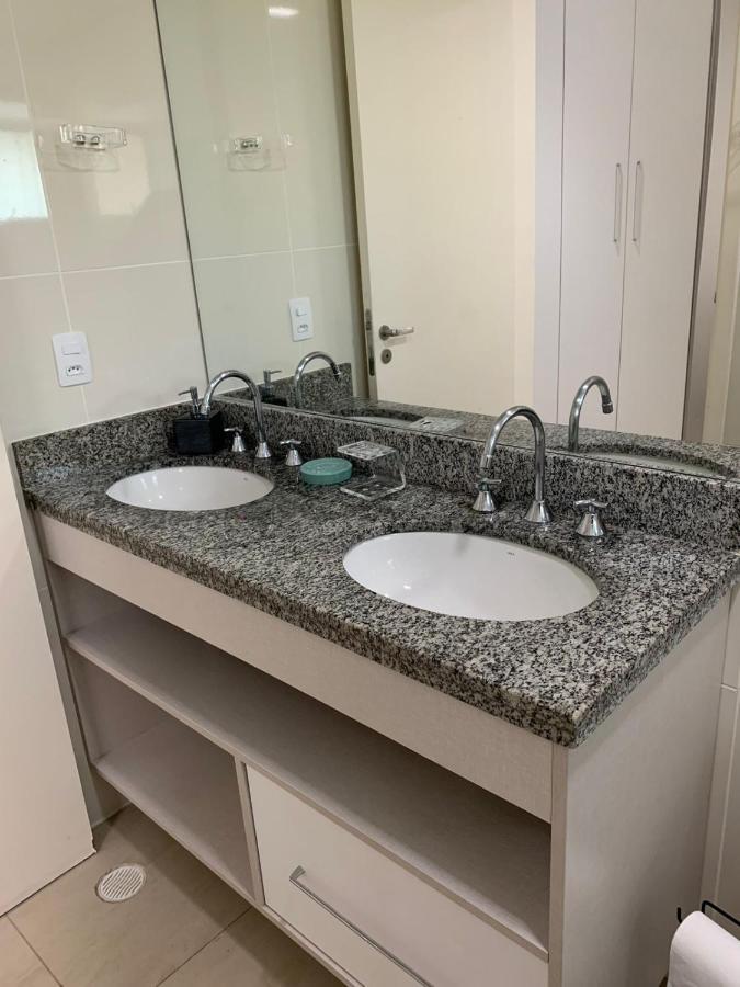 Flat Em Pitangueiras - Sacada Gourmet, 3 Dorms, Limpeza Diaria E Serv De Praia Apartment Guaruja Exterior photo